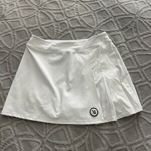 Vuori BNWT Break Point Skirt
